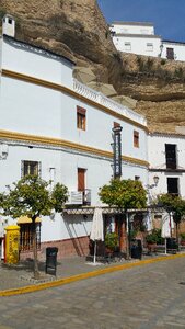 Setenil bodegas rock