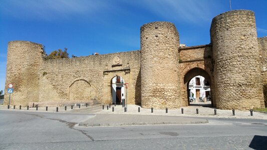 Puerta almocabar medieval almocabar