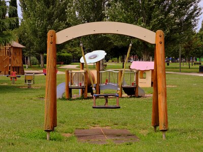 Green garden children's games