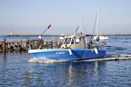 Net fisherman boat browse