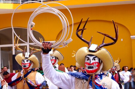 Mask antler show
