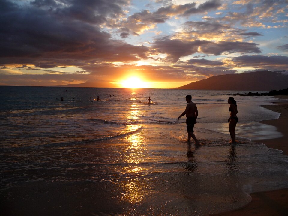 Sunset people solhouettes