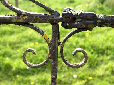 Metal rusted closed