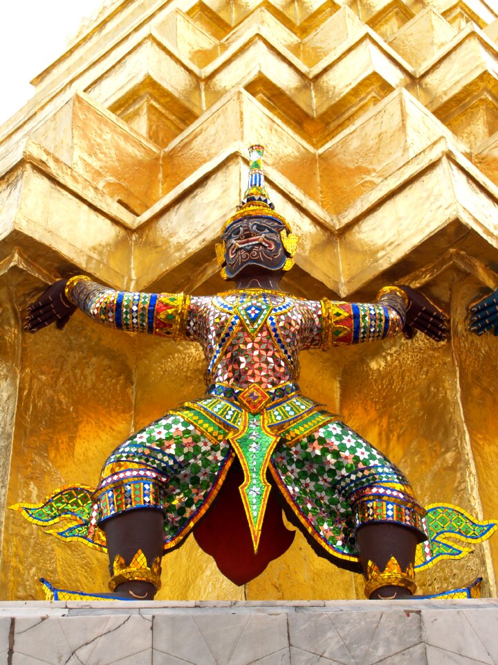 Buddha emerald royal