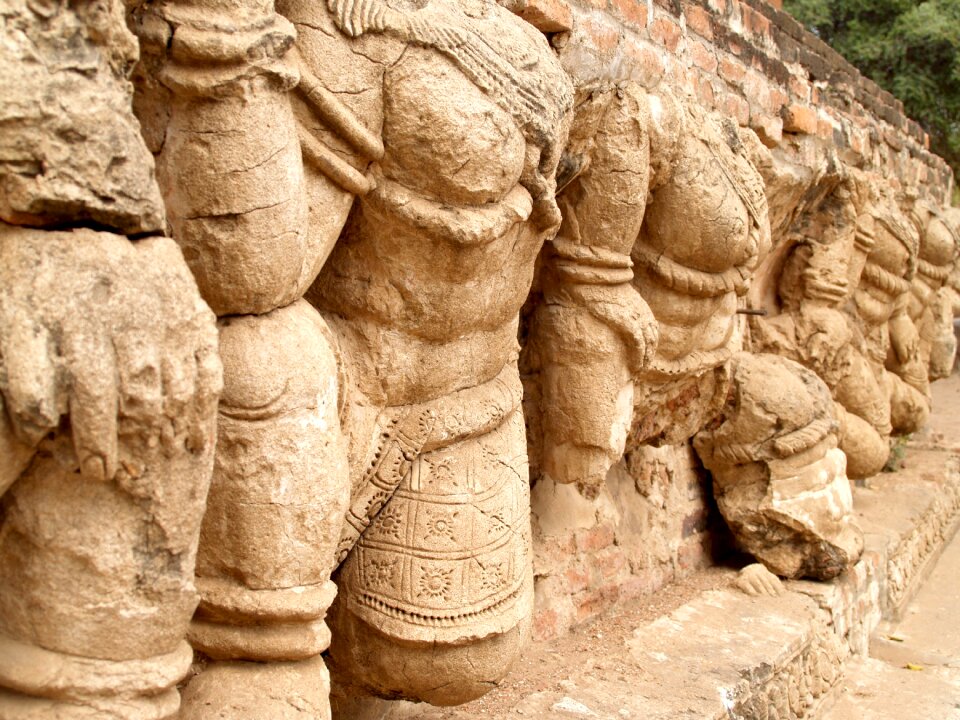 Sculpture oriental travel