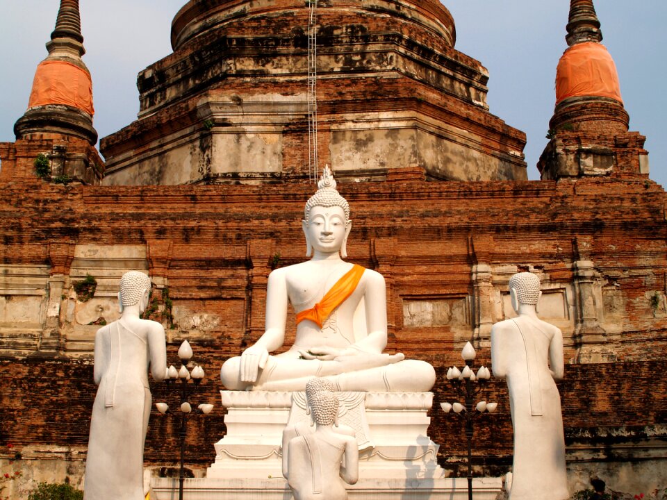 Sculpture oriental travel