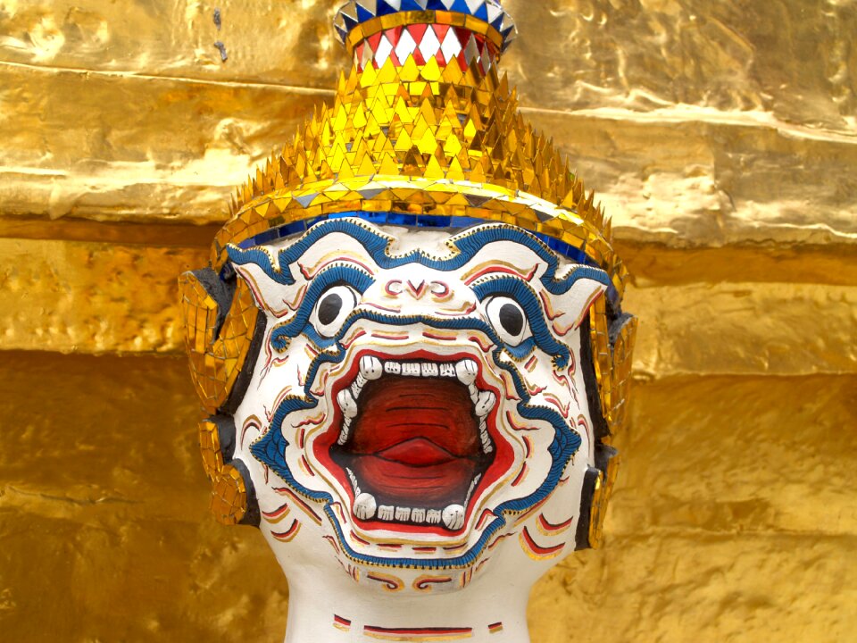 Buddha emerald royal