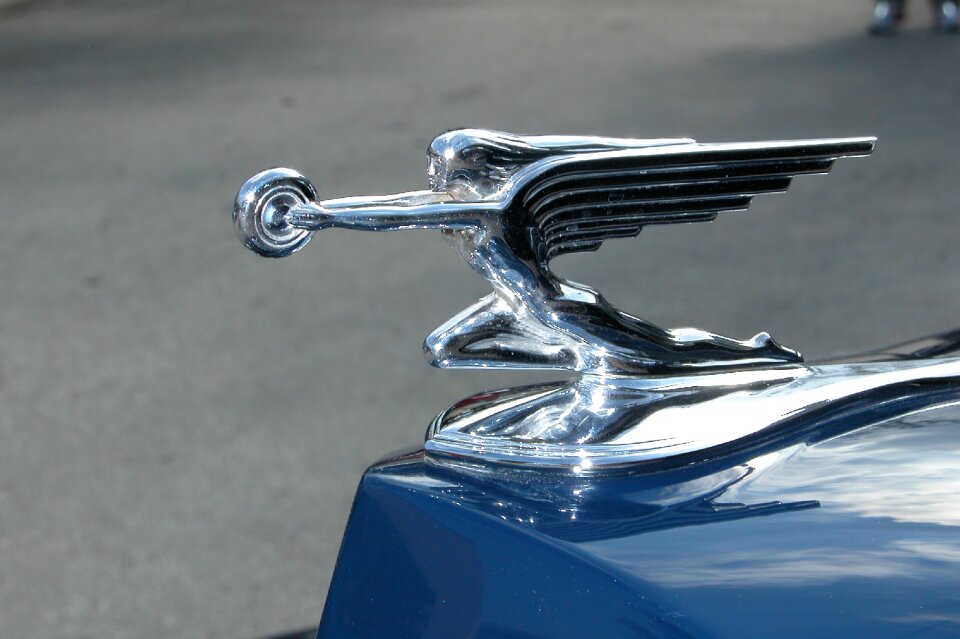 Retro chrome flying lady