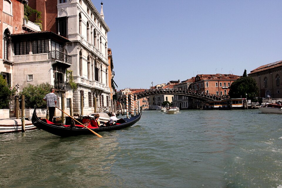 Boats monuments architecture