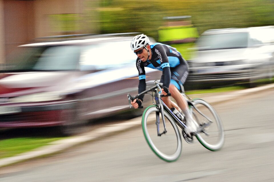Round speed helmet