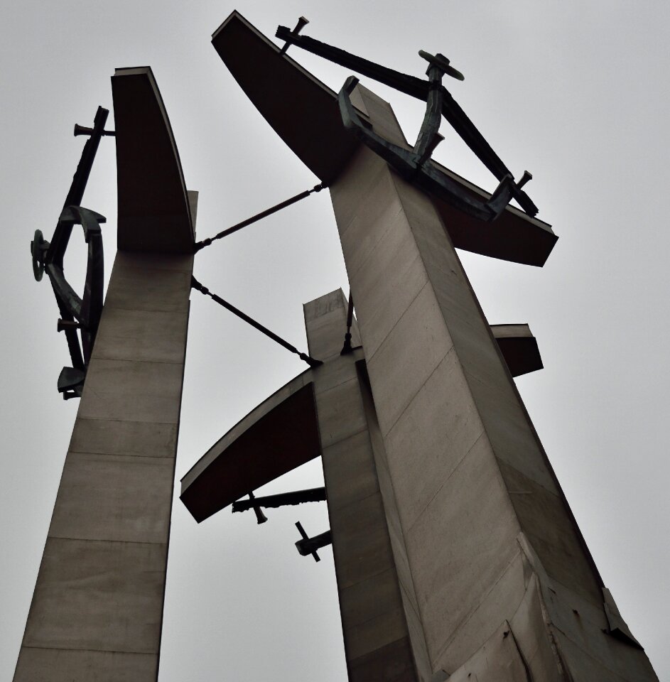 A monument to fallen shipyard workers solidarity symbol