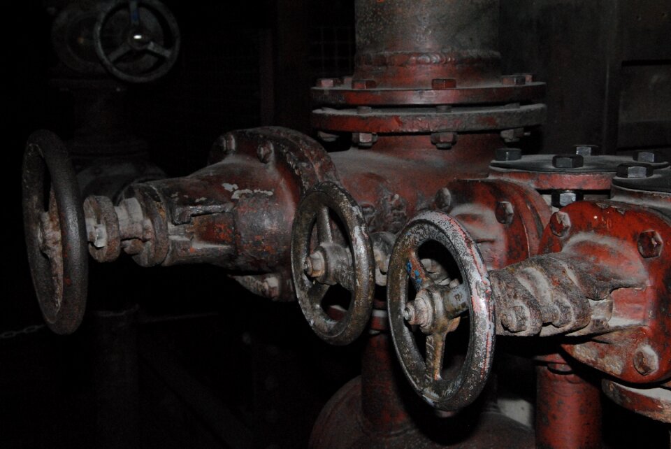 Old adjusting screw pipes