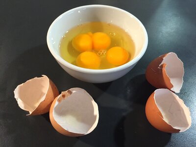 Yolk eggs