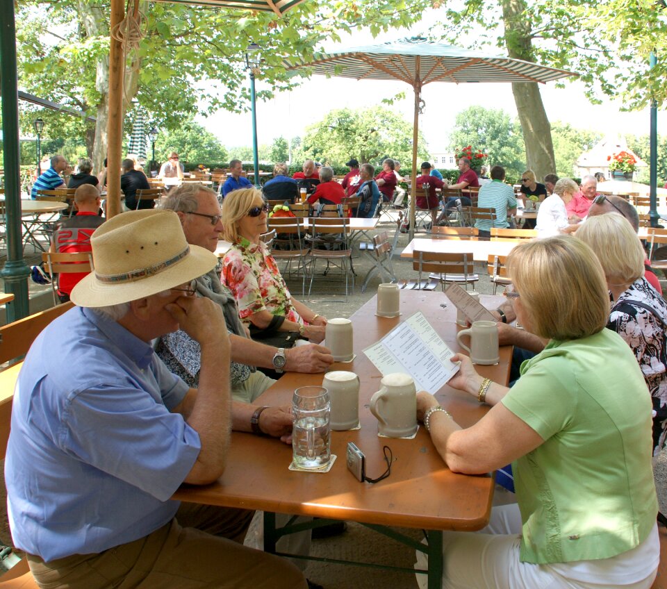 Human beer dining tables
