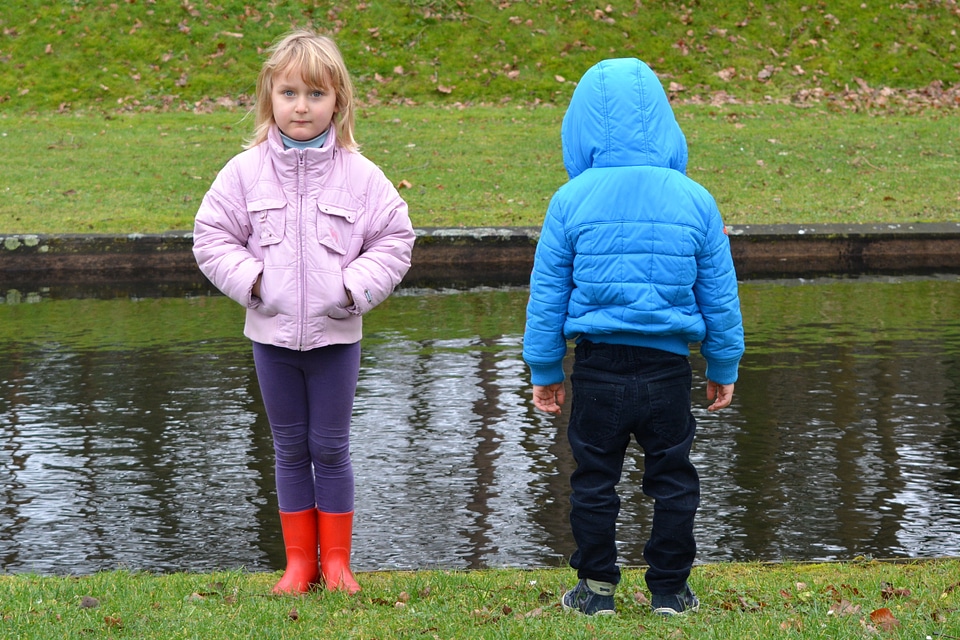 People pond opposites