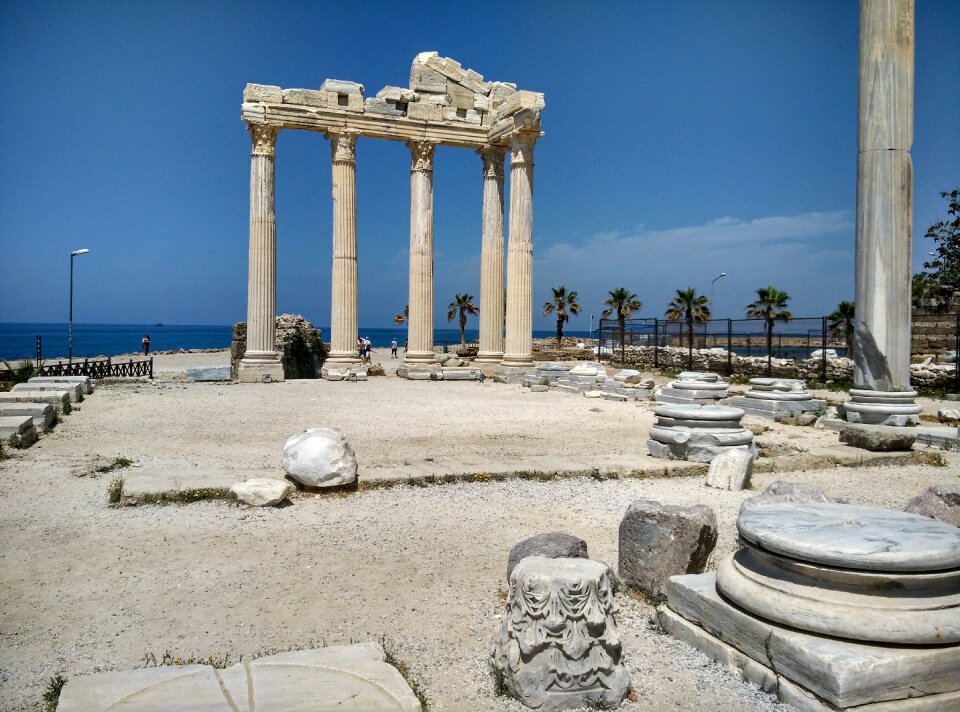 Antiquity building temple