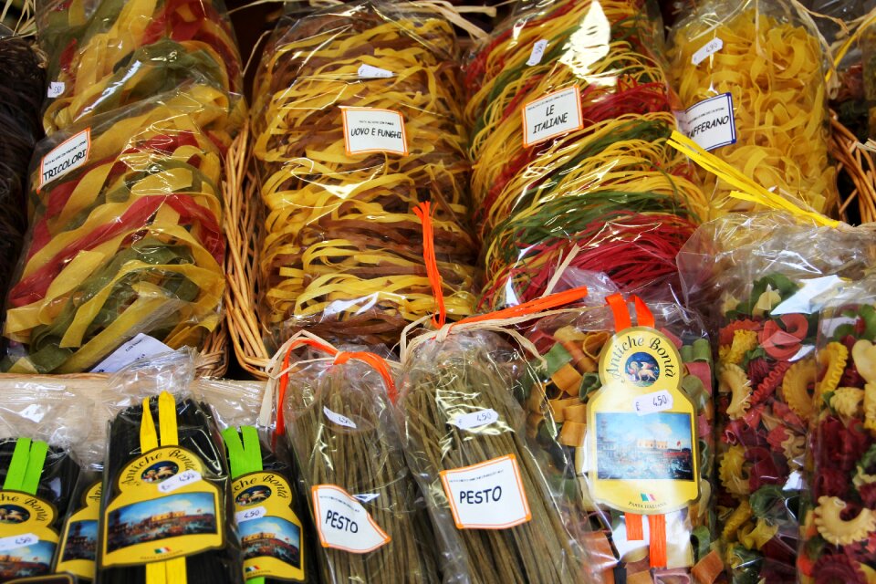 Eat noodles packed