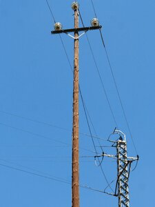 New and old wood and metal cables