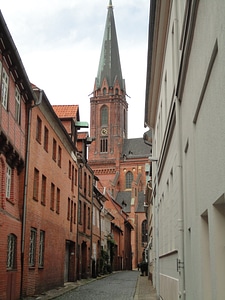 Alley old houses church