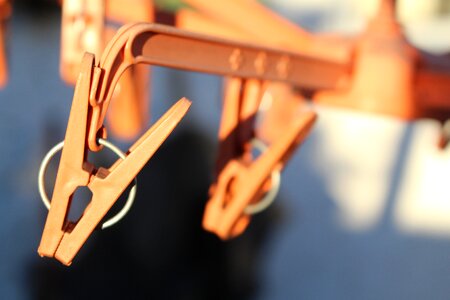 Clip hanger