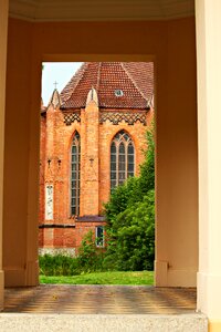 Brick teepavillion door