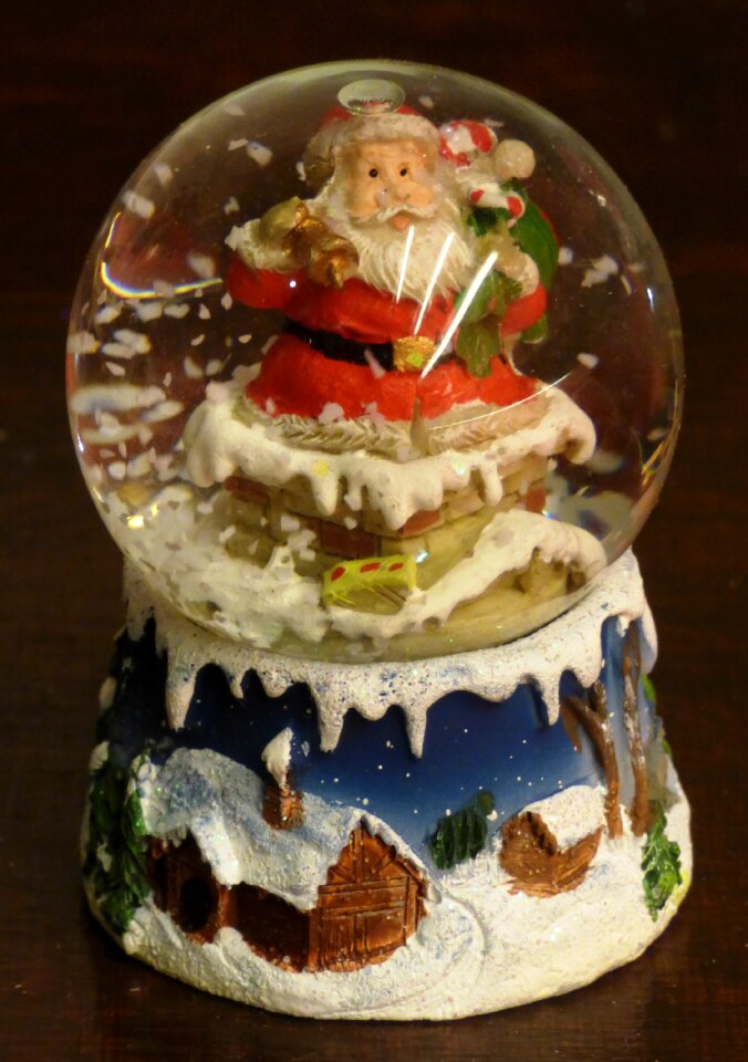 Snow nicholas snowball
