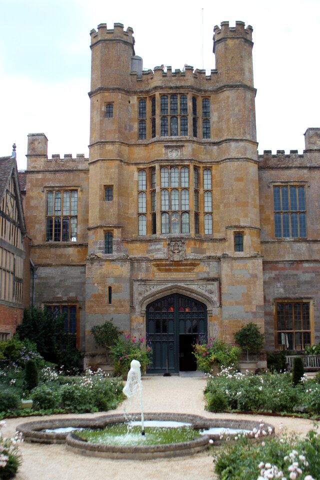 Estate architecture history