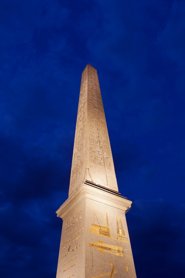 Parisnight monument obelisk of luxor