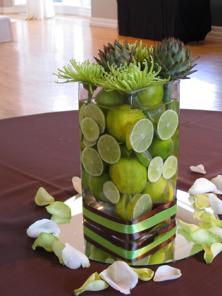 Green decoration arrangement