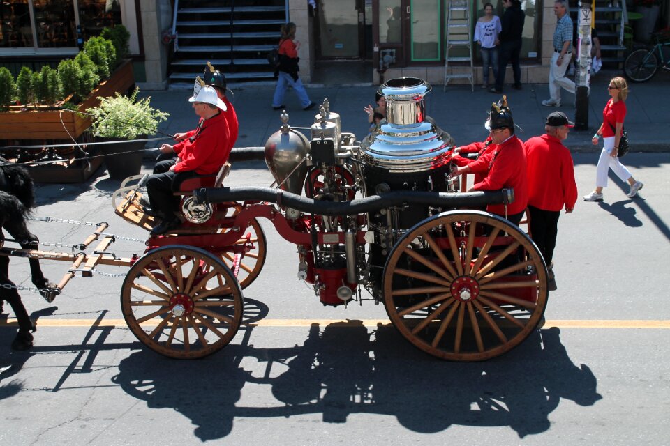 Older vehicles horses rescuer