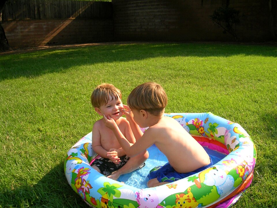 Water pool inflatable pool