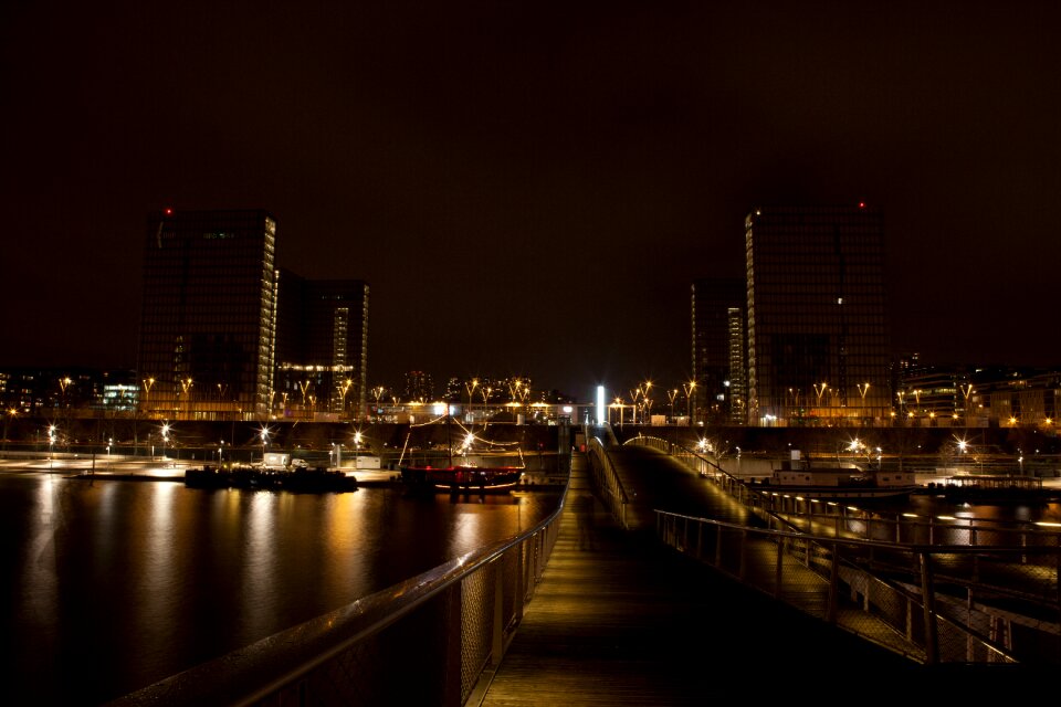 Library françois mitterrand city night
