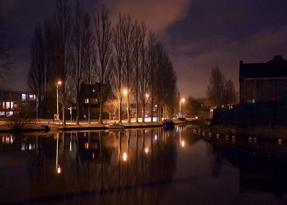 Night dutch channel