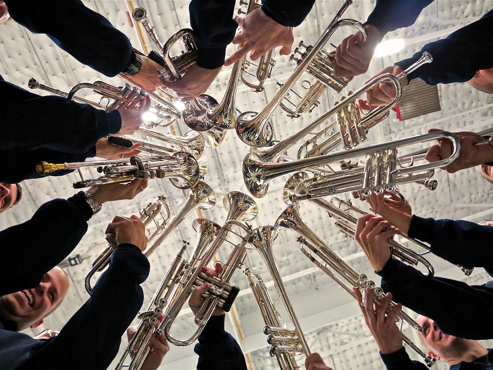 Raised circle musicians