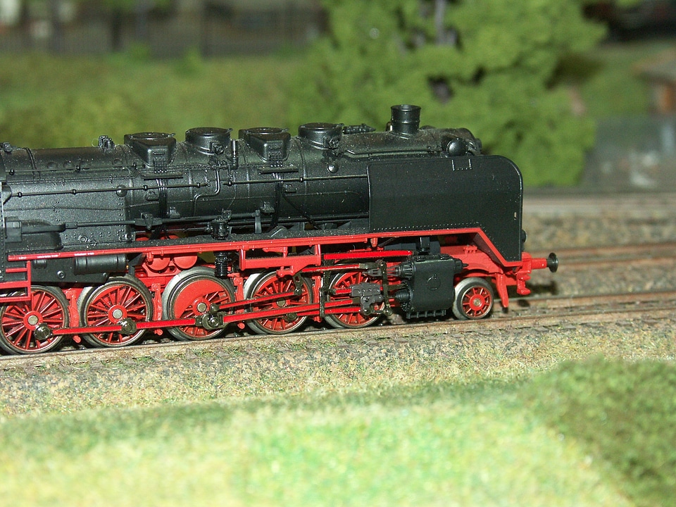 Scale h0 train locomotive