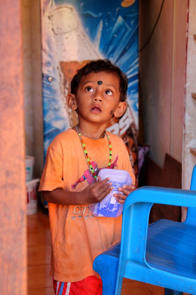 Boy india curiosity