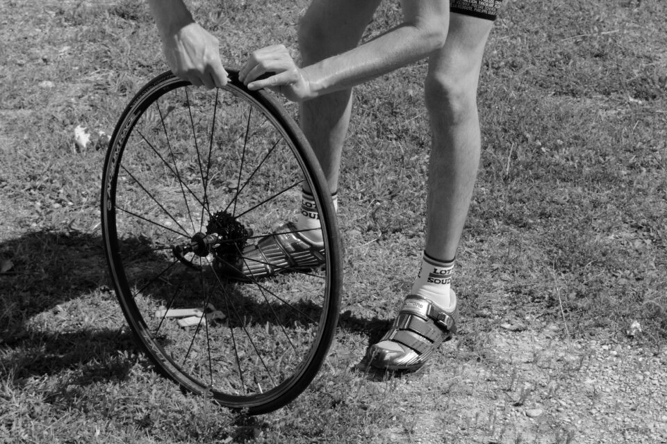 Flat tire wheel professional road bicycle racer
