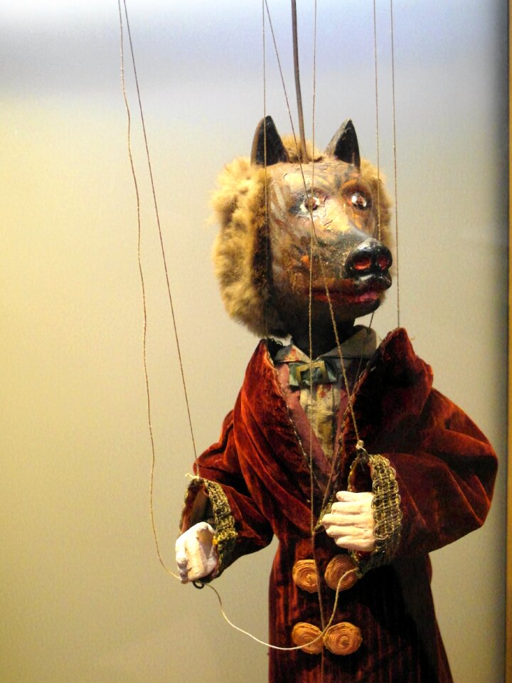 Wolf carton theatre