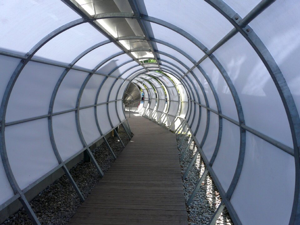 Construction passage tunnel