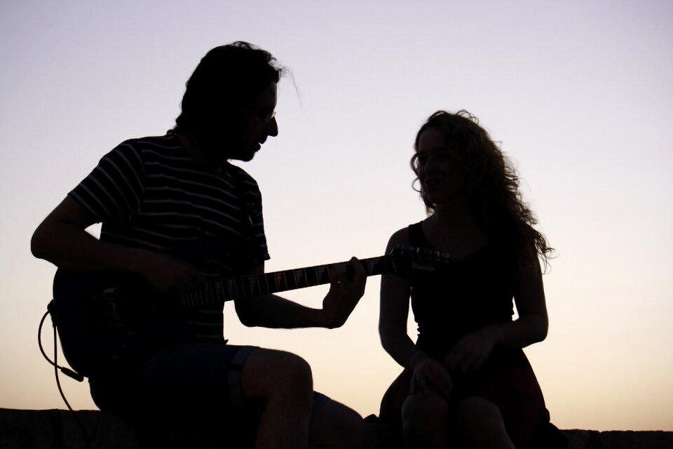 Music pairsing silhouettes