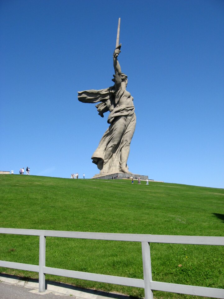 Stalingrad metro station volgograd monument