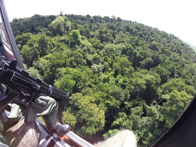 Helicopter gun air