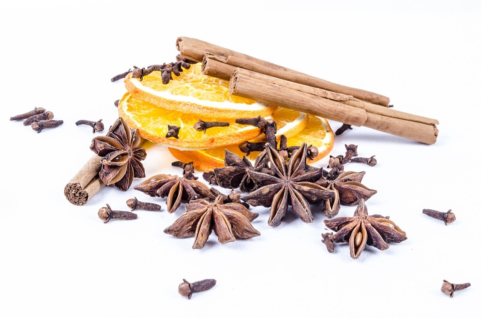 Clove stick decoration