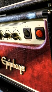 Epiphone amp guitar photo