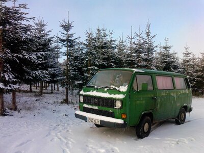 Bus winter stuck up