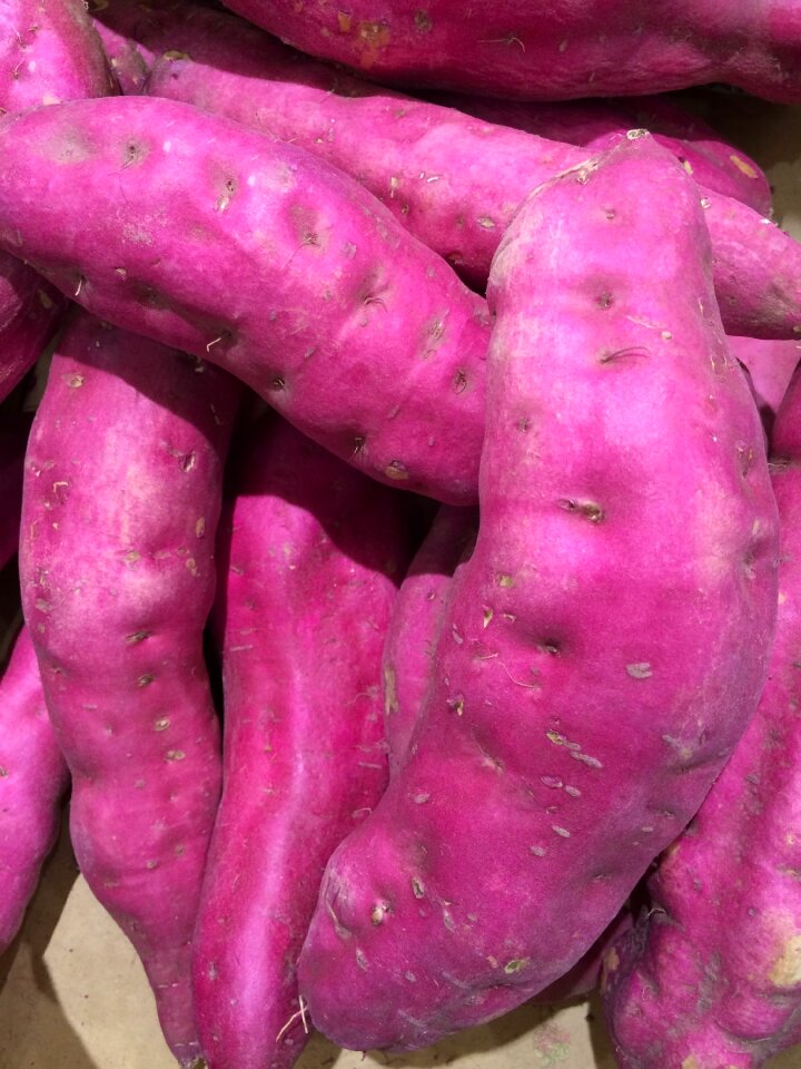 Living supermarket fruits and vegetables