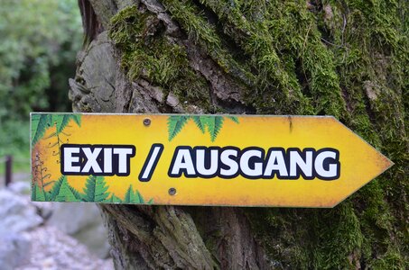 Arrow east direction