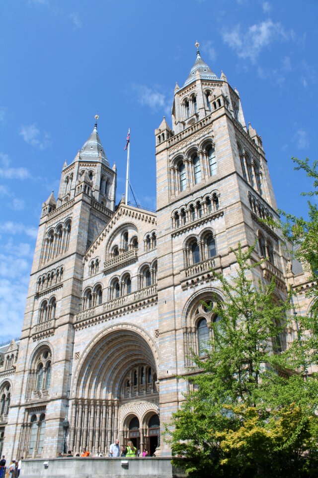 Natural history museum london building