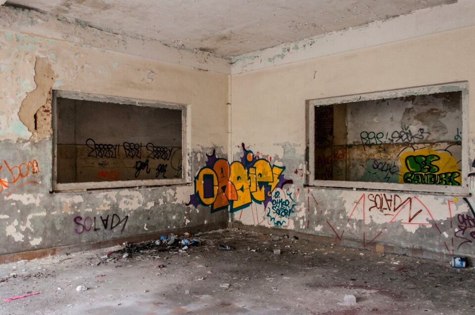 Old graffiti expired