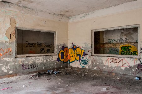 Old graffiti expired